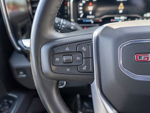 Used 2025 GMC Sierra 1500 SLT image 23