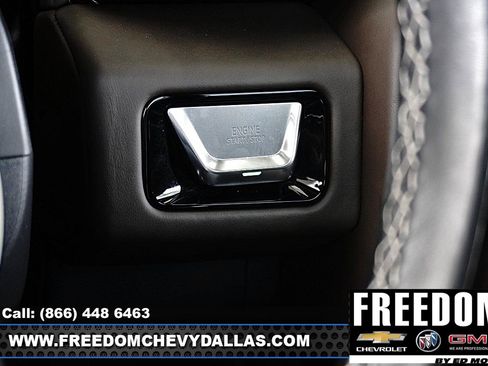 Used 2025 GMC Yukon XL Denali Ultimate AWD/4WD image 30