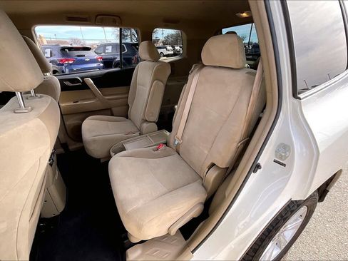 Used 2013 Toyota Highlander Plus image 20