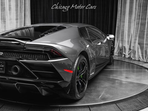 Used 2022 Lamborghini Huracan EVO RWD image 37