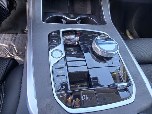 New 2026 BMW X7 xDrive40i w/ Premium Package image 22