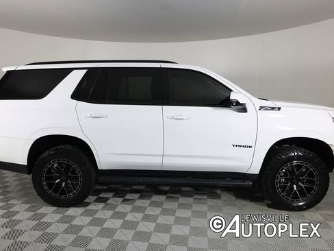 Used 2021 Chevrolet Tahoe Z71 w/ Luxury Package AWD/4WD image 4