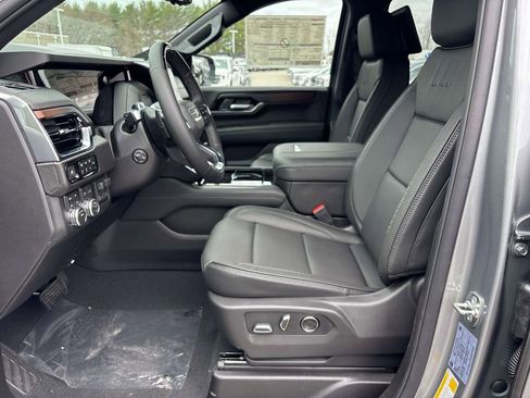 New 2026 GMC Yukon XL Denali w/ Advanced Technology Package image 13