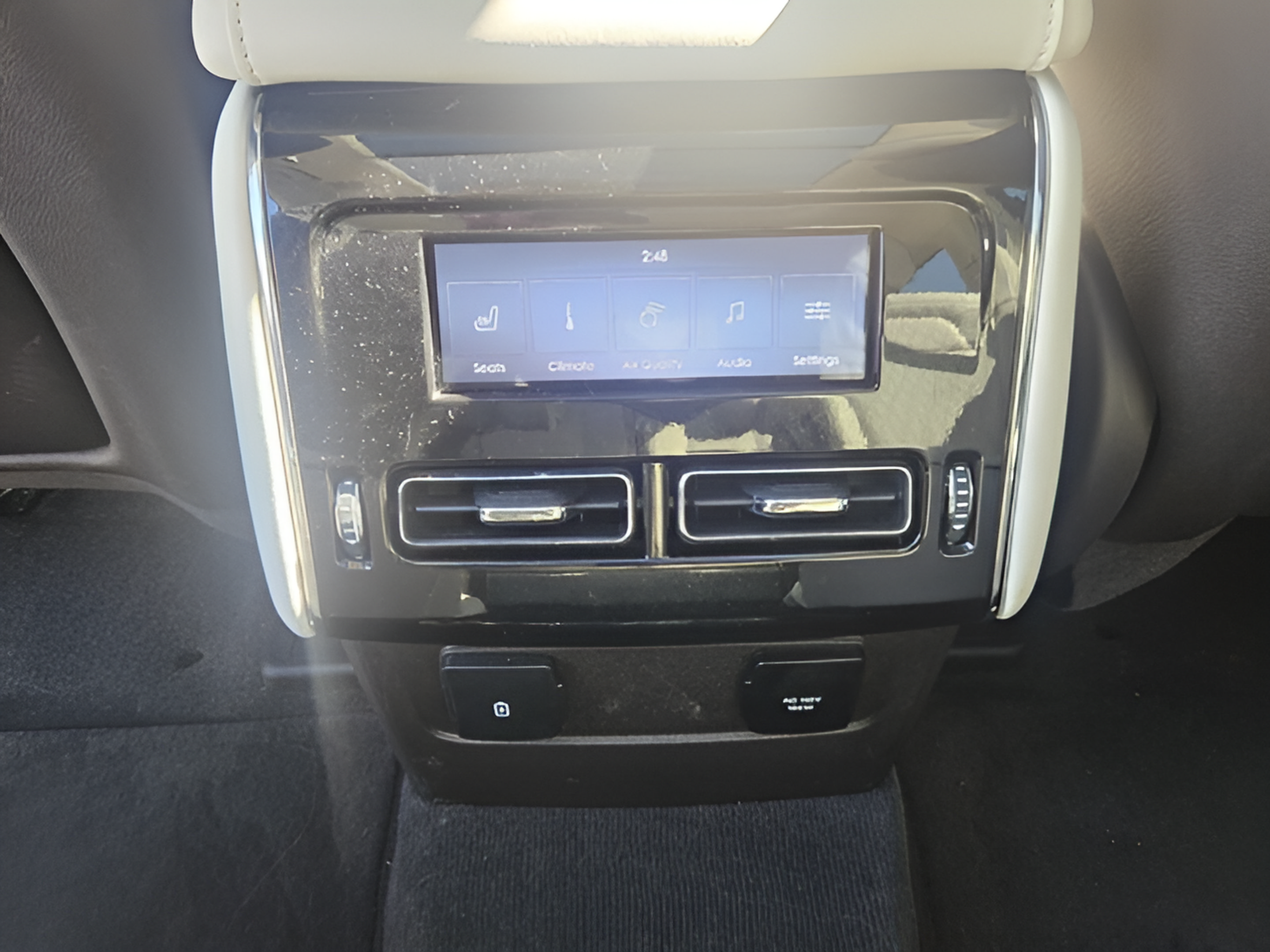 Used 2024 Lincoln Aviator Black Label AWD/4WD image 10