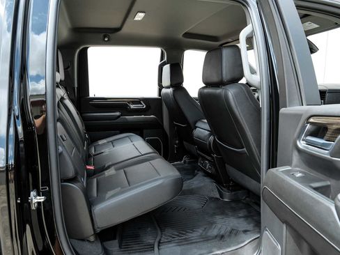 Used 2024 Chevrolet Silverado 2500 LT w/ Midnight Edition image 37