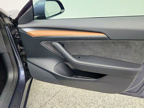 Used 2023 Tesla Model 3 Standard Range RWD image 30