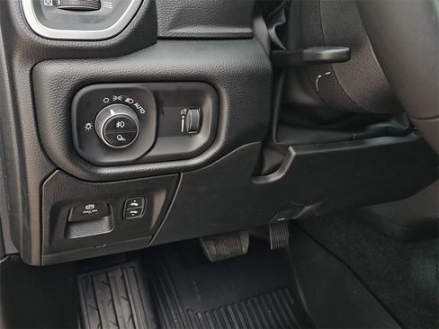 New 2026 RAM 1500 2WD Crew Cab image 14