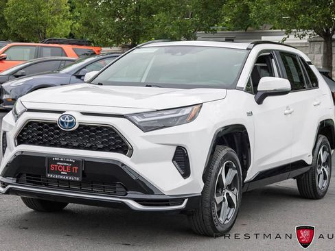Used 2024 Toyota RAV4 SE w/ Weather & Moonroof Package AWD/4WD image 16