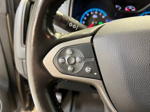 Used 2022 Chevrolet Colorado Z71 AWD/4WD image 19