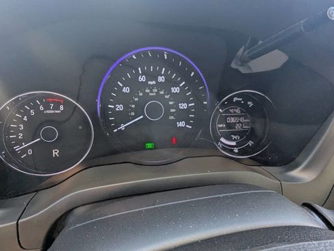 Used 2022 Honda HR-V LX image 12