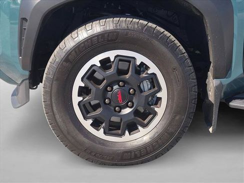 Used 2025 Toyota 4Runner TRD Off-Road Premium AWD/4WD image 22