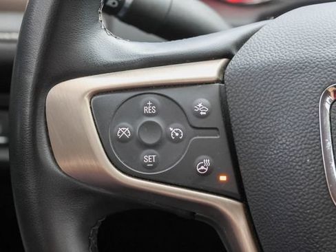 Used 2023 GMC Acadia Denali w/ Denali Technology Package FWD image 30
