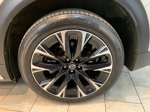 Used 2024 MAZDA CX-90 Plug-In Hybrid w/ Premium Pkg AWD/4WD image 16