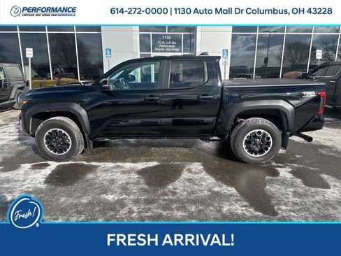 Used 2024 Toyota Tacoma TRD Off-Road image 9