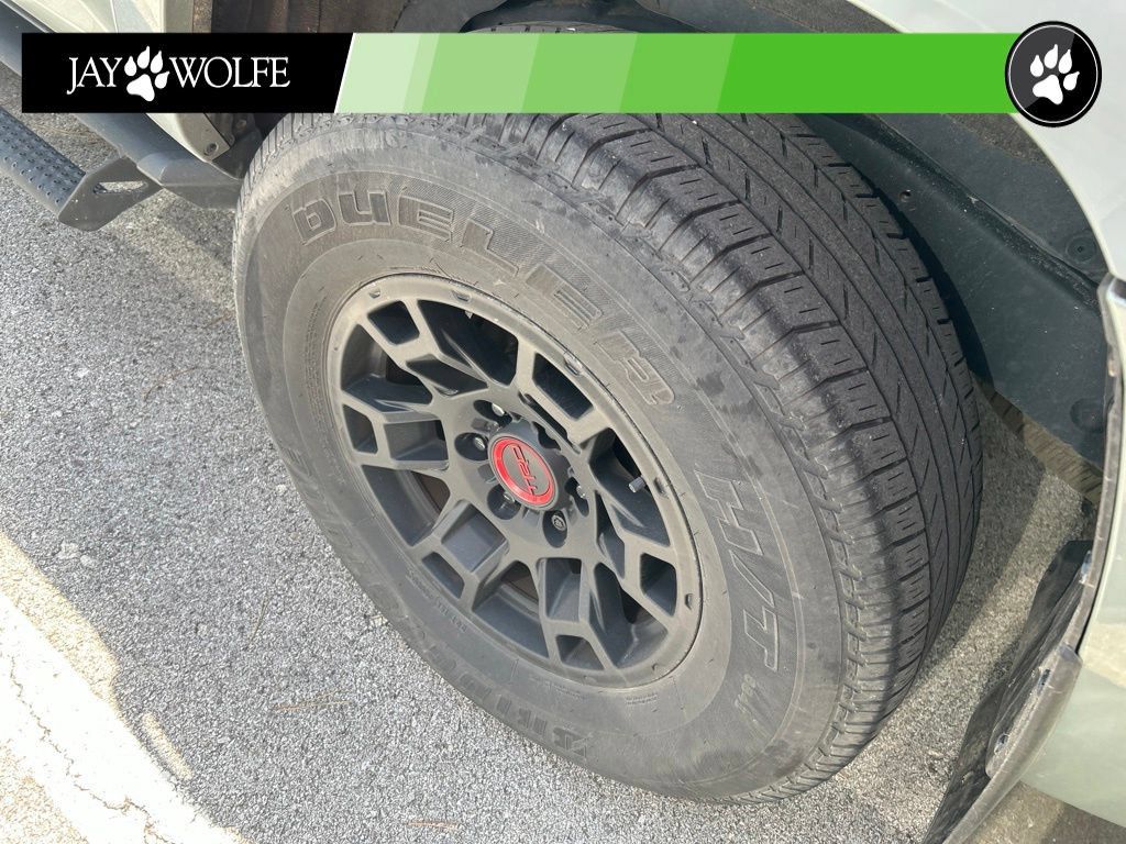 Used 2022 Toyota 4Runner TRD Off-Road Premium w/ TRD Black Wheel Package (TMS) AWD/4WD image 4