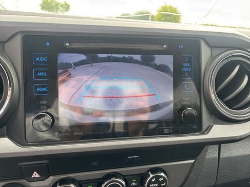 Used 2019 Toyota Tacoma TRD Sport w/ Technology Package AWD/4WD image 20