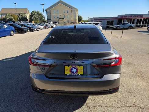 Used 2026 Toyota Camry XLE w/ Premium Plus Package image 4