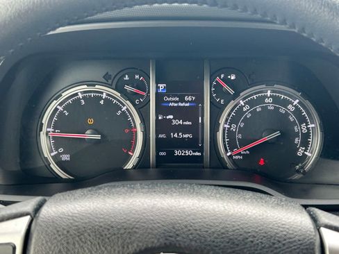 Used 2024 Toyota 4Runner TRD Sport RWD image 32