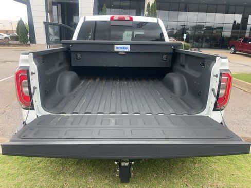 Used 2018 GMC Sierra 1500 SLT AWD/4WD image 10