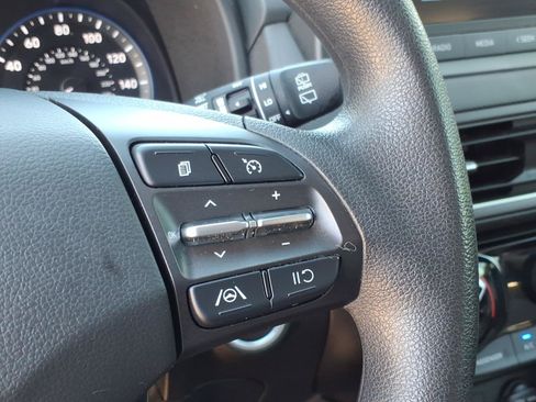Used 2022 Hyundai Kona SEL FWD image 25