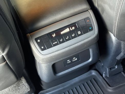 Used 2025 Nissan Pathfinder Rock Creek AWD/4WD image 43