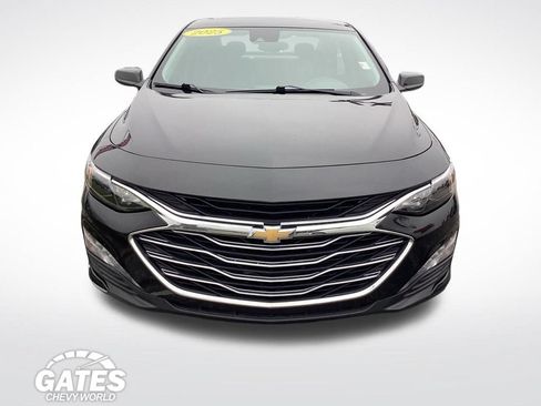Used 2025 Chevrolet Malibu LT FWD image 2