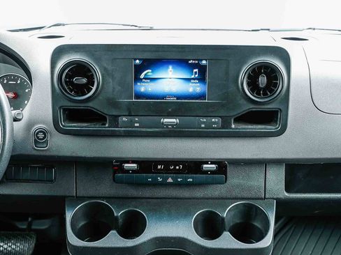 Used 2023 Mercedes-Benz Sprinter 144 Cargo image 11