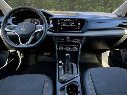Used 2024 Volkswagen Taos SE AWD/4WD image 7