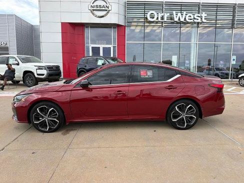 Certified 2025 Nissan Altima 2.5 SR w/ SR Premium Package FWD image 2