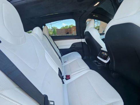 Used 2023 Tesla Model X image 69