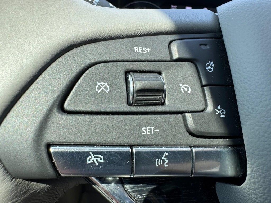 Used 2024 Cadillac XT6 Premium Luxury w/ Technology Package AWD/4WD image 18