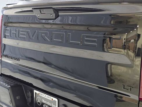 Used 2021 Chevrolet Silverado 1500 LT Trail Boss w/ Convenience Package II image 13