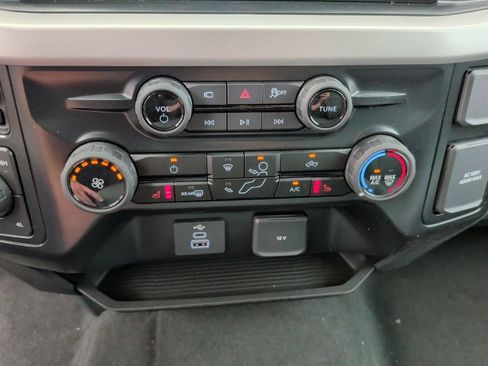 New 2026 Ford F250 XLT w/ XLT Premium Package AWD/4WD image 28