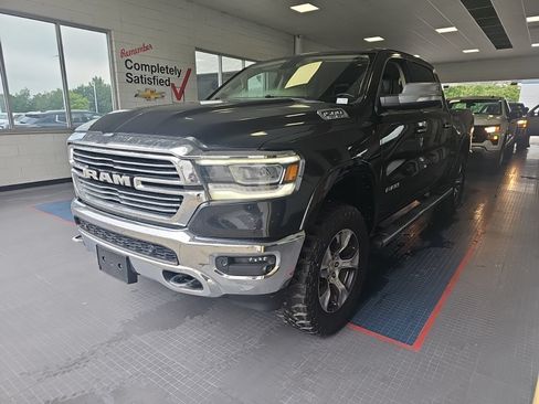 Used 2019 RAM 1500 Laramie AWD/4WD image 1