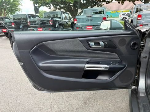 Used 2025 Ford Mustang Coupe RWD image 10