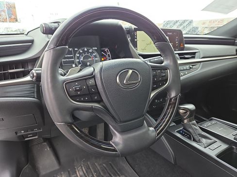 Used 2021 Lexus ES 350 w/ Premium Package FWD image 8