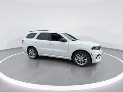 Used 2024 Dodge Durango GT RWD image 2