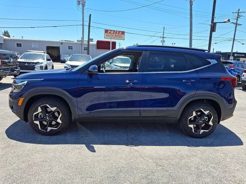 Used 2025 Kia Seltos EX AWD/4WD image 4