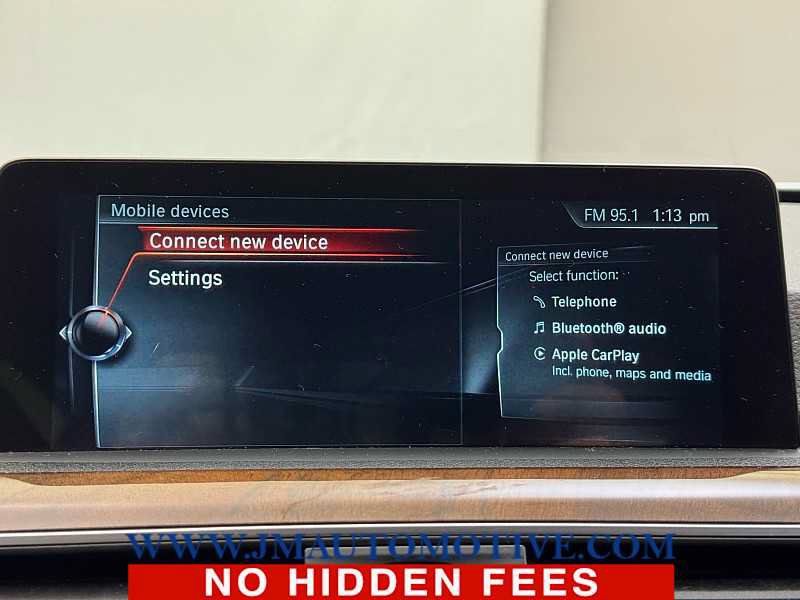Used 2017 BMW 330i xDrive Sedan AWD/4WD image 25