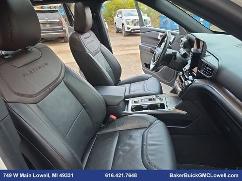 Used 2022 Ford Explorer Platinum w/ Equipment Group 601A image 10