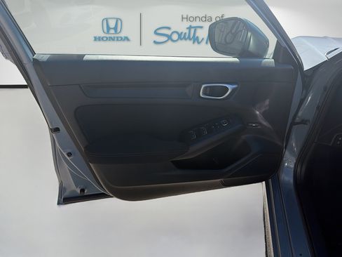 Used 2023 Honda Civic Sport image 19