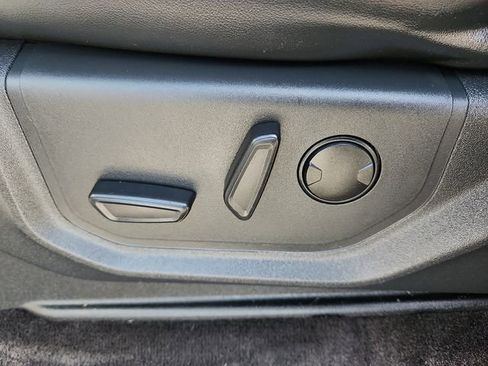 Used 2022 Ford Expedition Max XLT image 12