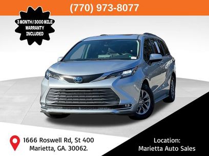 Used 2021 Toyota Sienna XLE
