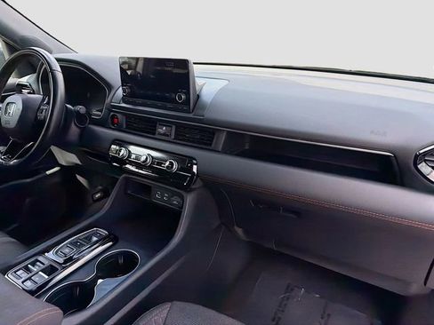 Used 2023 Honda Pilot Sport image 28