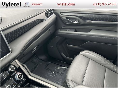 Used 2024 GMC Yukon Denali w/ Advanced Technology Package image 35