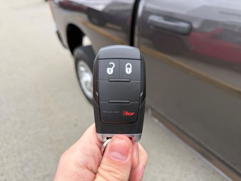 Used 2024 RAM 2500 Tradesman w/ Chrome Appearance Group image 24