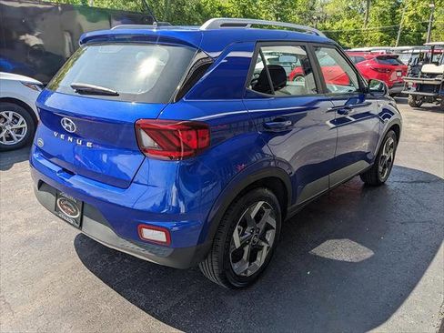 Used 2025 Hyundai Venue SEL FWD image 5
