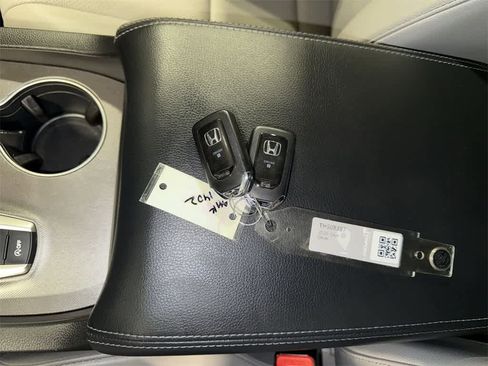 Certified 2025 Honda Passport EX-L image 32