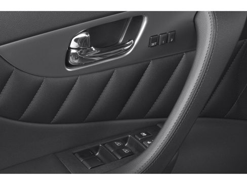 Used 2015 INFINITI QX70 AWD w/ Premium Package image 15