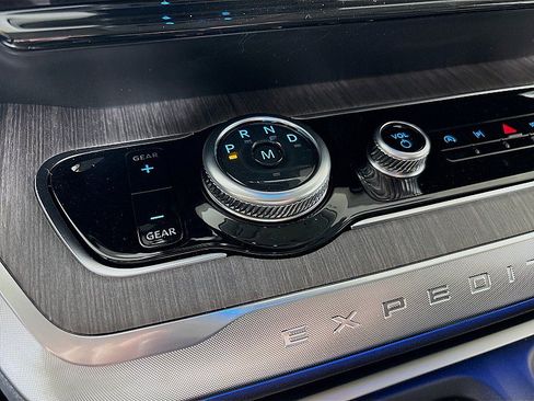 New 2026 Ford Expedition Max Platinum w/ Platinum Ultimate Package AWD/4WD image 19